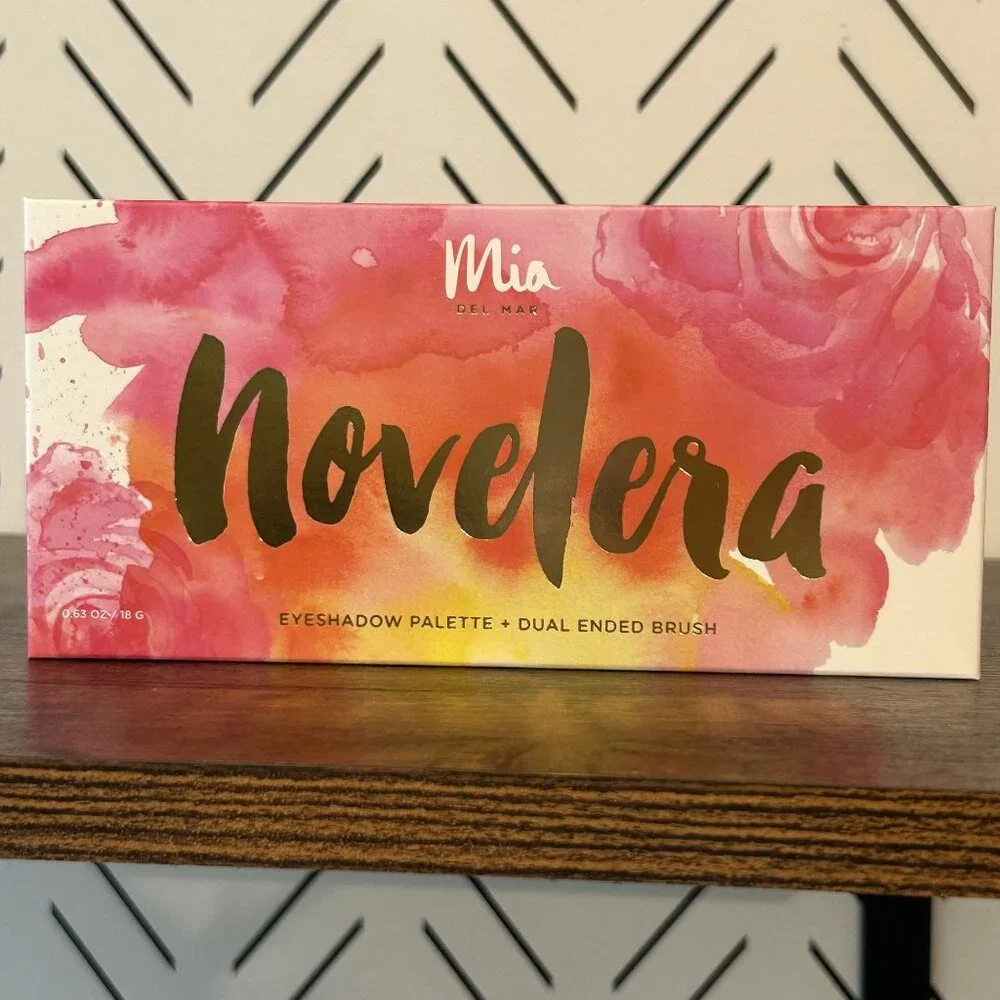 NEW Mia del Mar Novelera Eyeshadow Palette Dual Ended Brush  Vegan Festival